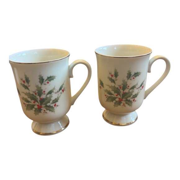 Kenasho Vintage Holiday Holly Berry Footed Coffee Mugs  Set Of 2 - Picture 3 of 12